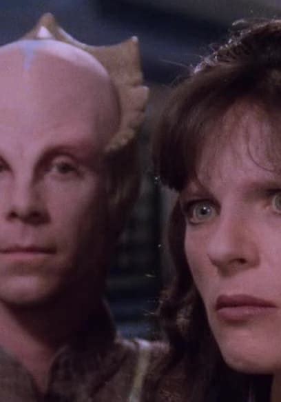 Watch Babylon 5 Season 4 .